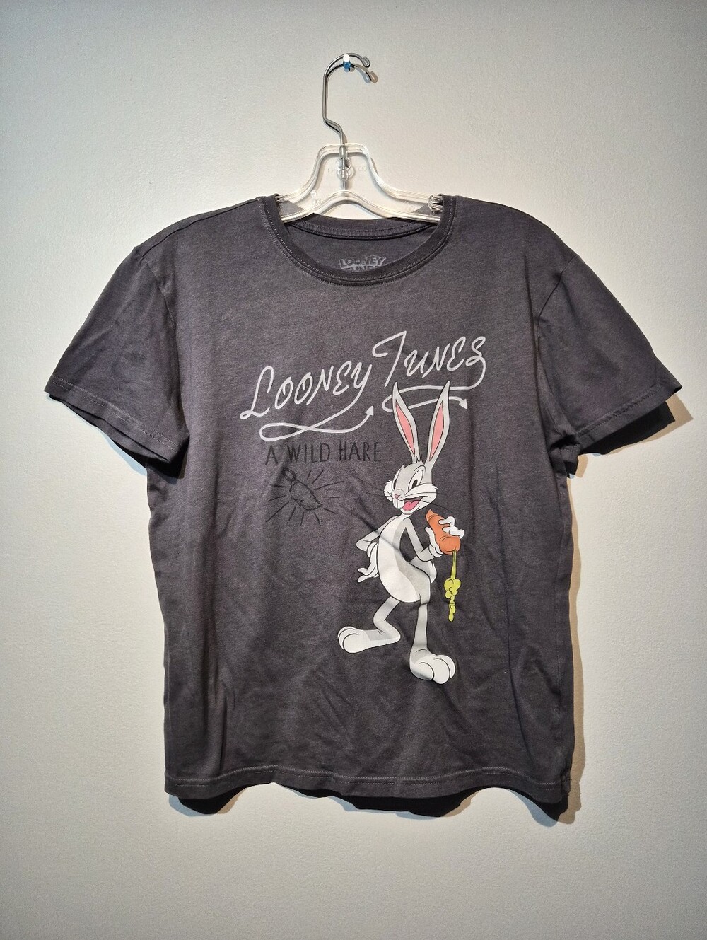 Looney Tunes A Wild Hare Grey Graphic T-Shirt | Size Small